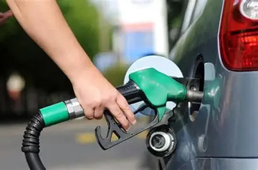 Akaryakıt fiyatlarında yön değişti: Motorine indirim geliyor