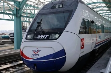 Ankara-İzmir arasında 14 saatlik tren yolculuğu 3,5 saate düşecek