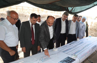 Başkan Altay, Milletvekilleri ve Özgökçen’den Larende kazı çalışmalarına inceleme