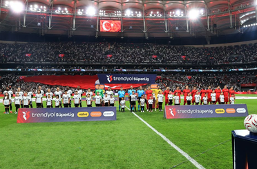 Beşiktaş Farklı Kazandı, Vlahovic Damga Vurdu