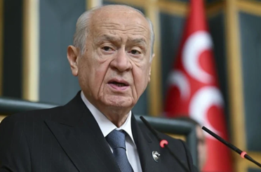 Devlet Bahçeli 'çerçeve yasa' için imza attı