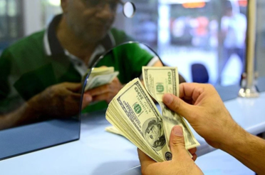 Dolar ve Euro’da günün ilk rakamları belli oldu