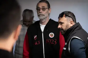 Etimesgut Belediyesi'ne operasyonda yeni gelişme. Erdal Beşikcioğlu dahil 44 kişi hakkında tutuklama talebi