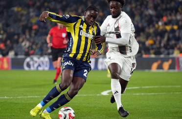 Fenerbahçe'de  Genç Forvet İle Yollar Ayrıldı