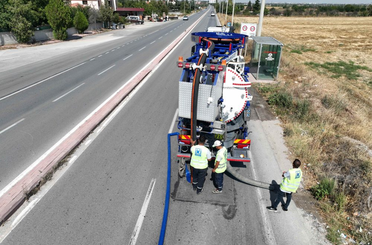 Hatip Caddesi ana kanalizasyon hattına kapsamlı bakım