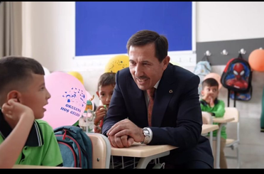 Karatay’da eğitime ilk adım: Başkan Kılca’dan miniklere sınıf hediyesi