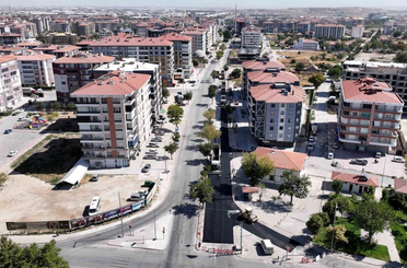 Karatay’da yol yenileme çalışmaları sürüyor