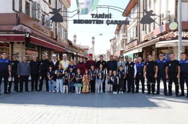 Konya Büyükşehir Zabıtası’ndan esnafa Zabıta Haftası’nda anlamlı ziyaret