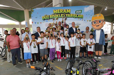 Meram’da Bisiklet Coşkusu: 2026 Düz Bisiklet Yarışları Melikşah Mahallesi’nde Tamamlandı
