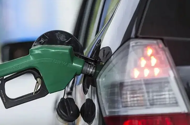 Motorine 9 liralık indirim! ÖTV kararı pompaya yansıdı