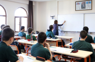 Okullarda ders saatleri için yeni düzenleme: 30 dakikaya kadar inecek