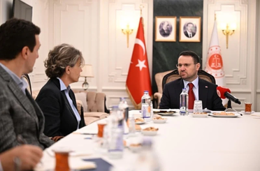Ölümü Sır Olarak Kaldı! Bakan Akın Gürlek, Behçet Oktay’ın ailesini kabul etti