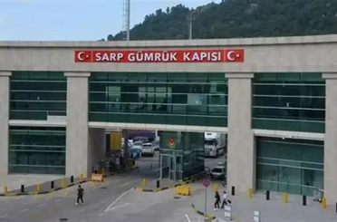 Sınır kapılarında güvenlik ve trafik tedbirleri artırıldı