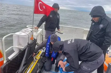 Taşucu’na Giden Yolcu Gemisi Devrildi: Arama Kurtarma Çalışmaları Sürüyor