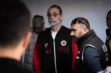 Tutuklanan Erdal Beşikçioğlu görevden uzaklaştırıldı