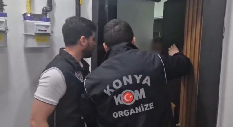 Konya’da Kıskaç Operasyonu: 20 şüpheli yakalandı, 244 ruhsatsız tabanca ele geçirildi