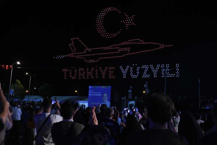 konya-bilim-festivali-1000-dronluk-gosteriyle-basladi-bakan-ciftci-de-katildi.jpg